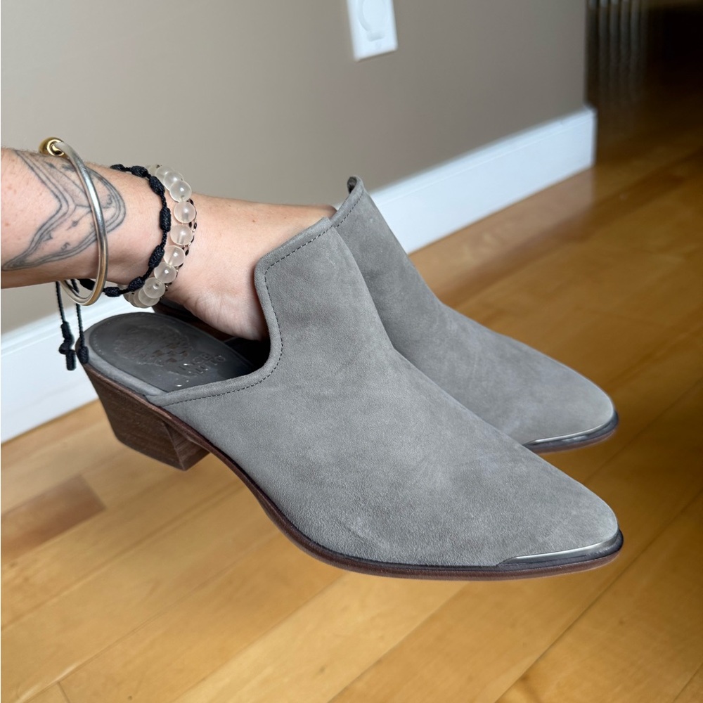 NWOT Vince Camuto Karcha Slip on Suede Mules